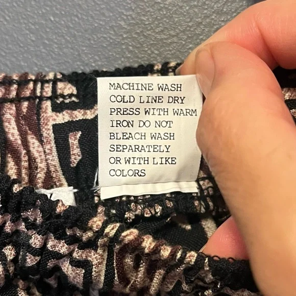 Vintage abstract vacation shorts elastic drawstring high waist black brown tan M - Picture 10 of 10